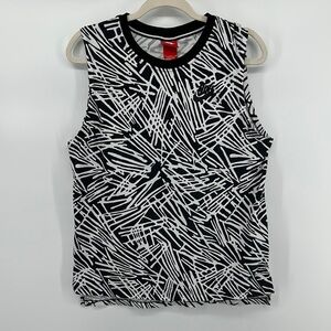 Nike Black and White Graphic Muscle Tee Relaxed Fit Size Medium
